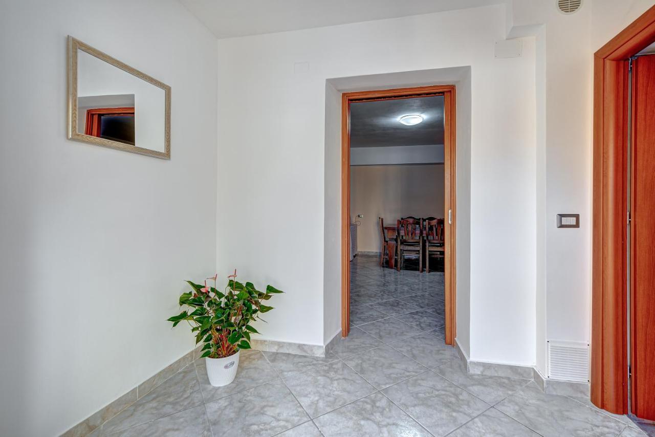 Appartamento Mileva House Civitavecchia Exterior photo