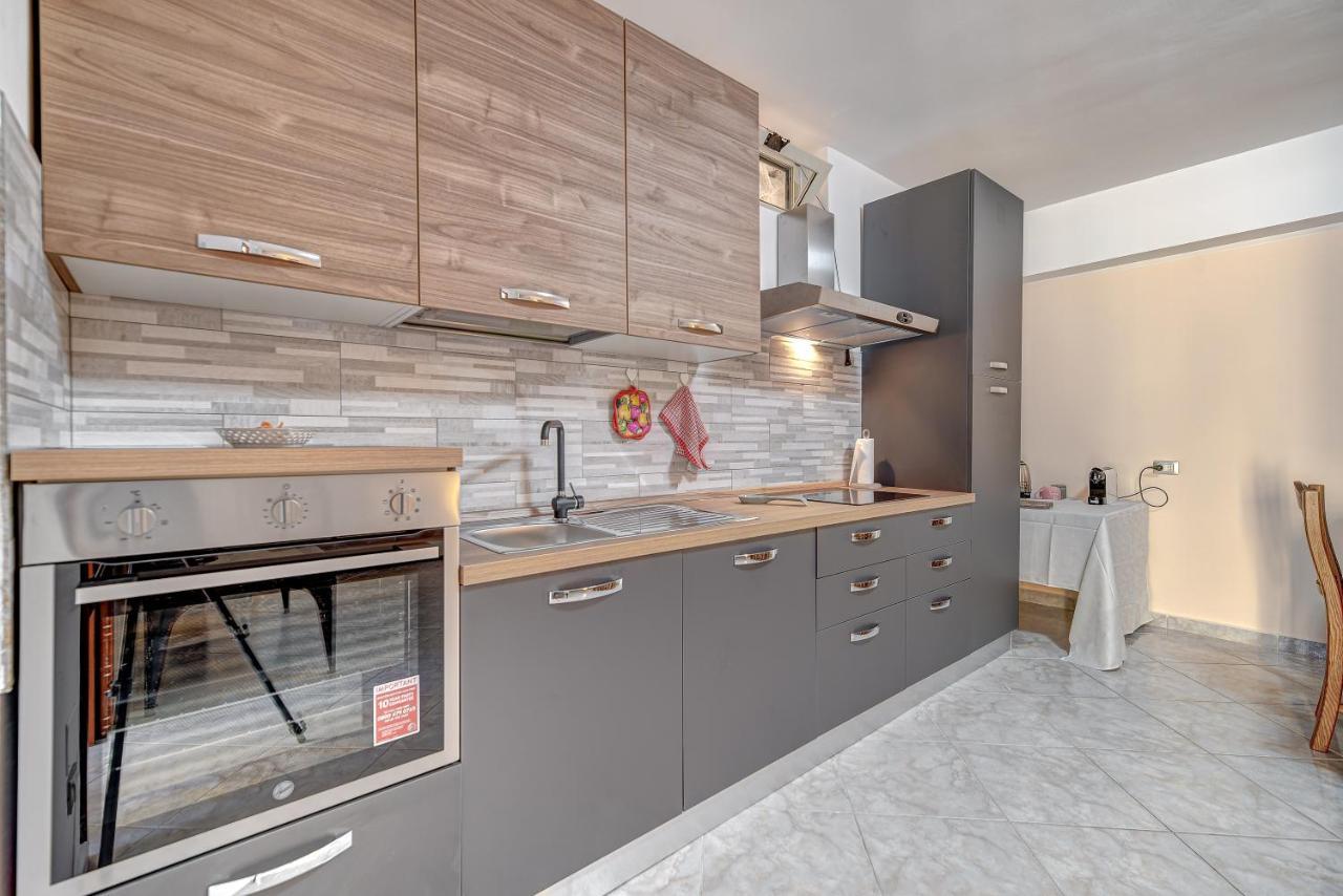 Appartamento Mileva House Civitavecchia Exterior photo